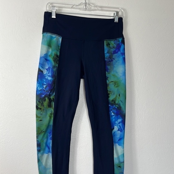 Athleta Chaturanga Bloom Floral Tight Women's M High Inseam 28" Key Pocket - Picture 10 of 16